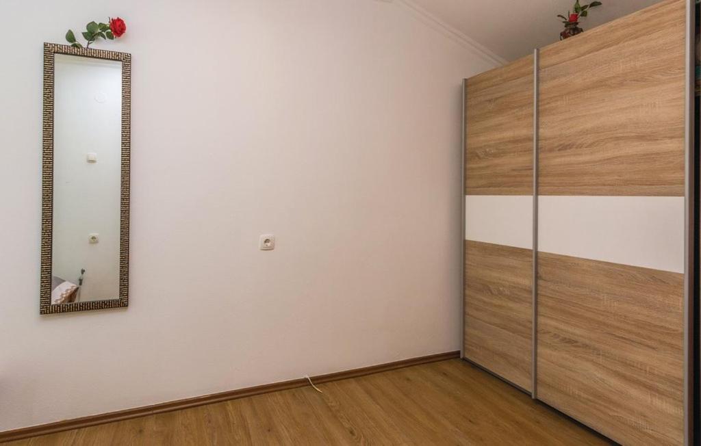 Nena Apartmani Vir Exterior foto